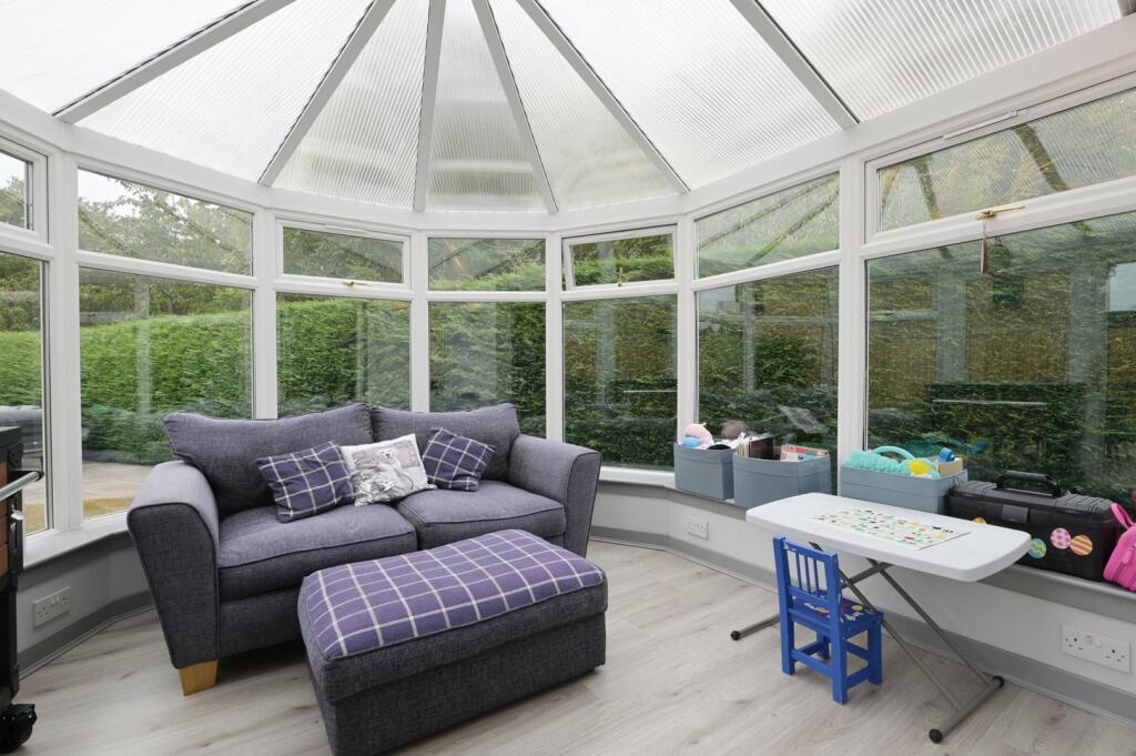 59 Gilberstoun Loan, Edinburgh, EH15 2RQ - More