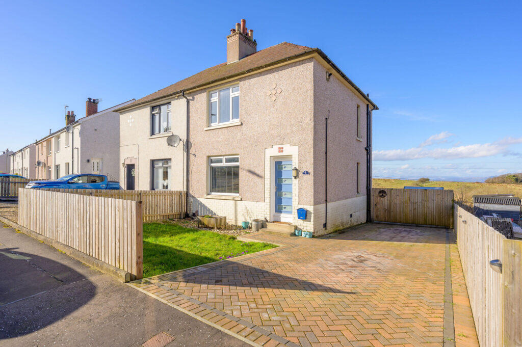 Main image of property: Parkend Crescent, Shieldhill, Falkirk FK1 2EL