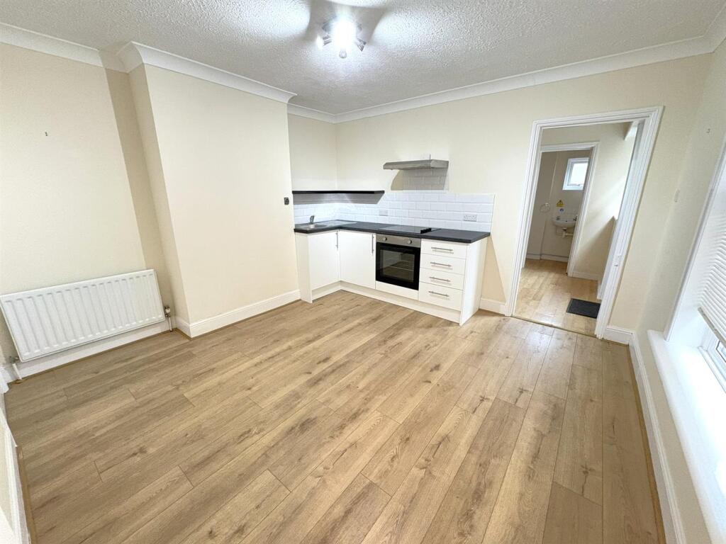 House in Portsmouth - View 2