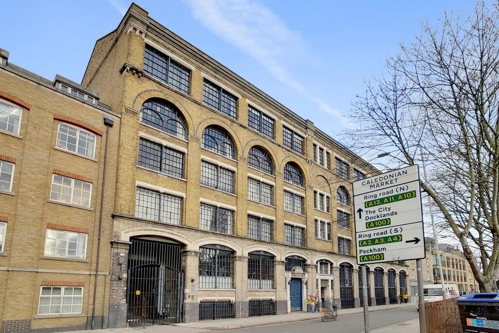 Main image of property: Tanners Yard, Long Lane
