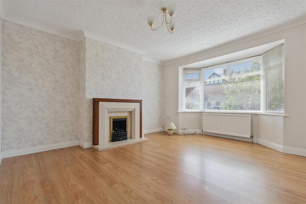 House in Leeds, Upper Henshaw, Henshaw - View 4