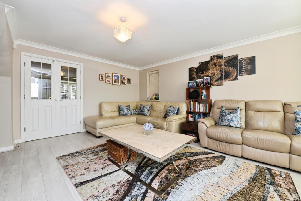 House in Chelmsford, Channels - View 4