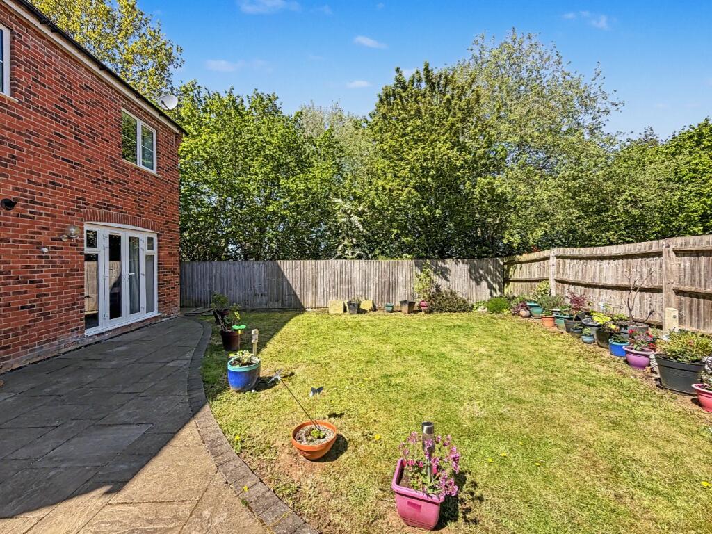 House in Daventry, West Northamptonshire - View 2