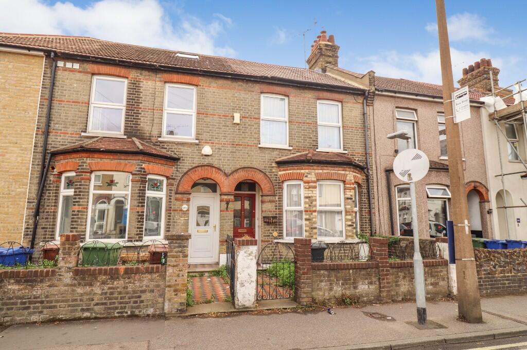 Main image of property: CLARENCE ROAD, Grays