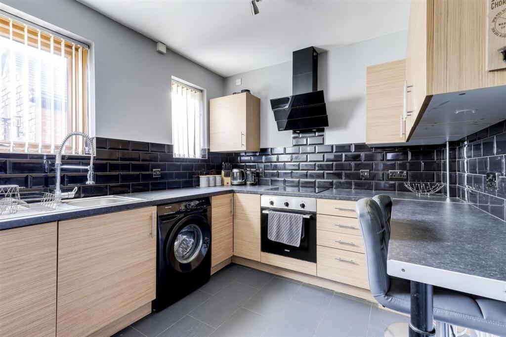 Engine Lane, Newthorpe, NG16 photo 4