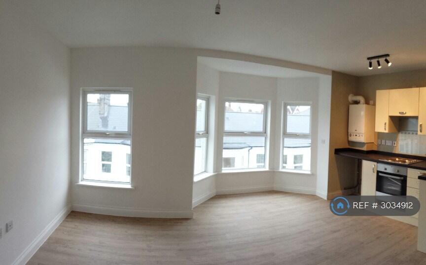 Apartment in Norwich - View 2