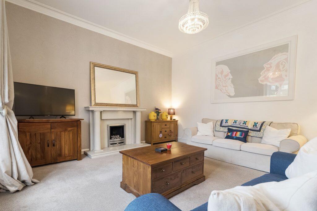 Chatsworth House, 18 Forrest Street, Airdrie ML6 7BD photo 3