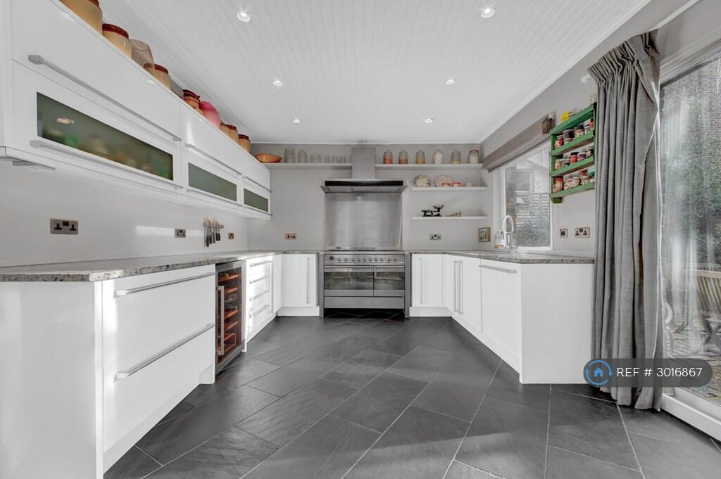House in London - View 4
