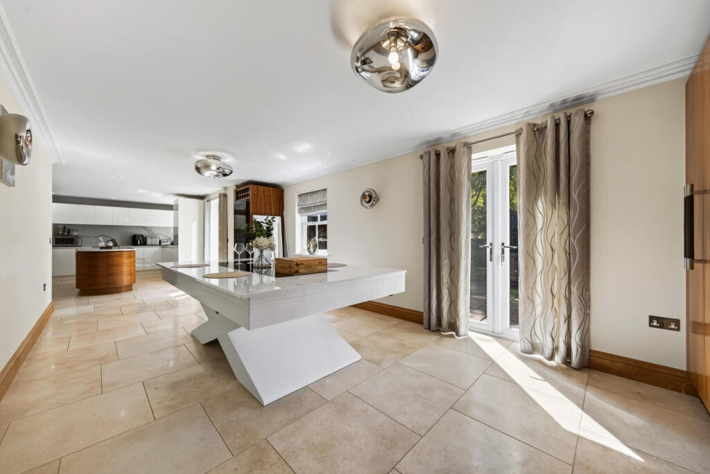 House in Leicester - View 3