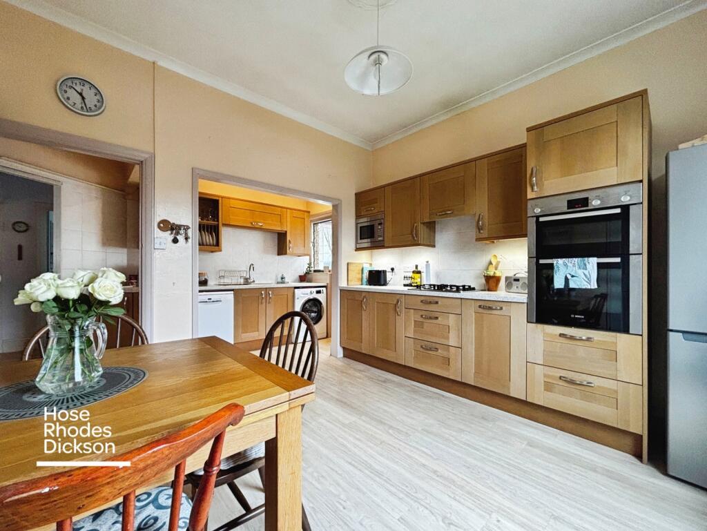 House in Sandown, Lake - View 3