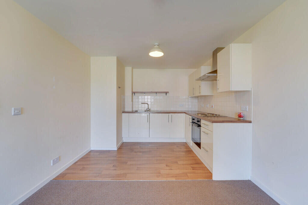 Apartment in Milton Keynes, Bedford - More