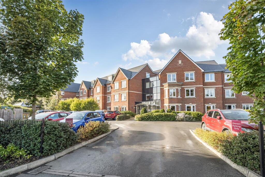 1-bed house on Tatterton Lodge, Wetherby, West Yorkshire, £185,000
