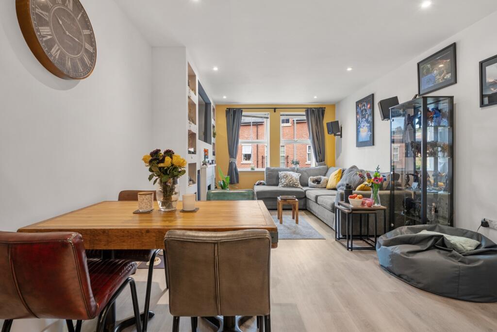 Apartment in Worcester, St Peters, Diglis - More