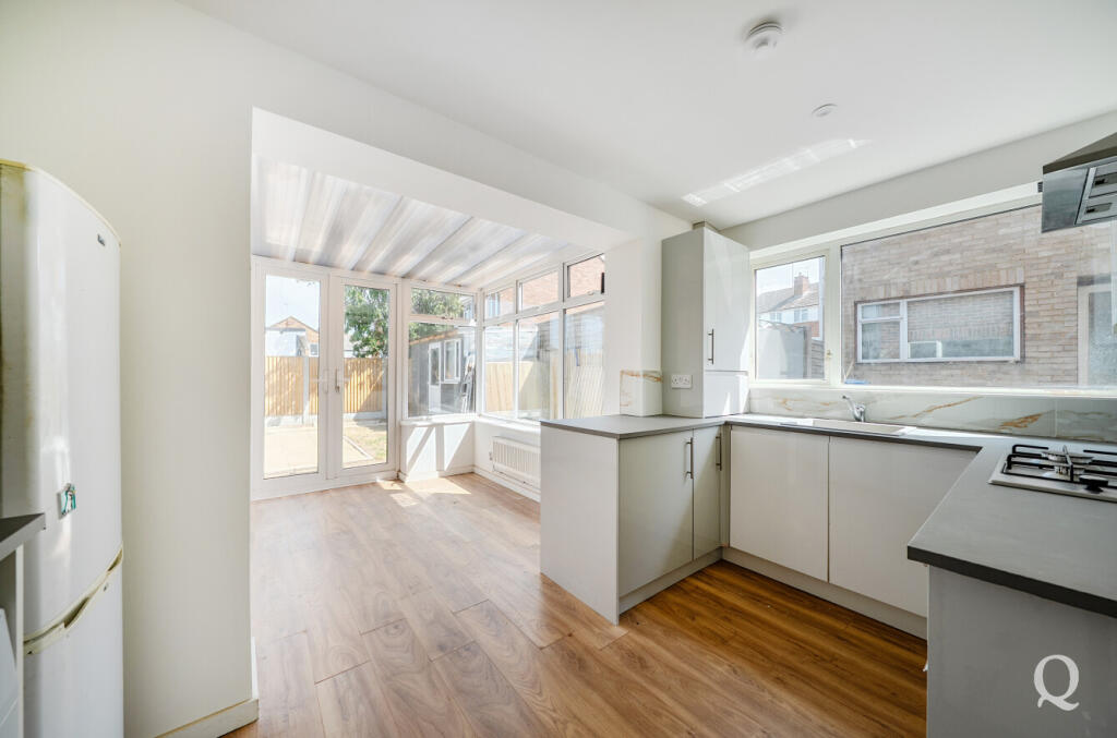 House in Swale, Grove Park, Milton Regis - View 2