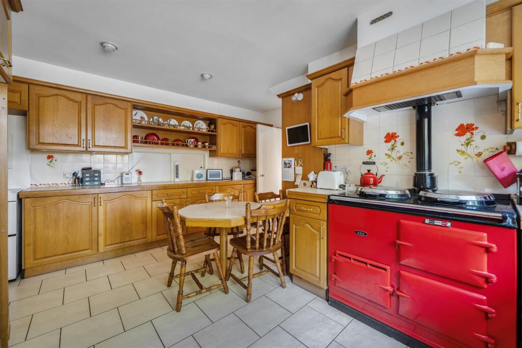 House in Finchampstead - View 4