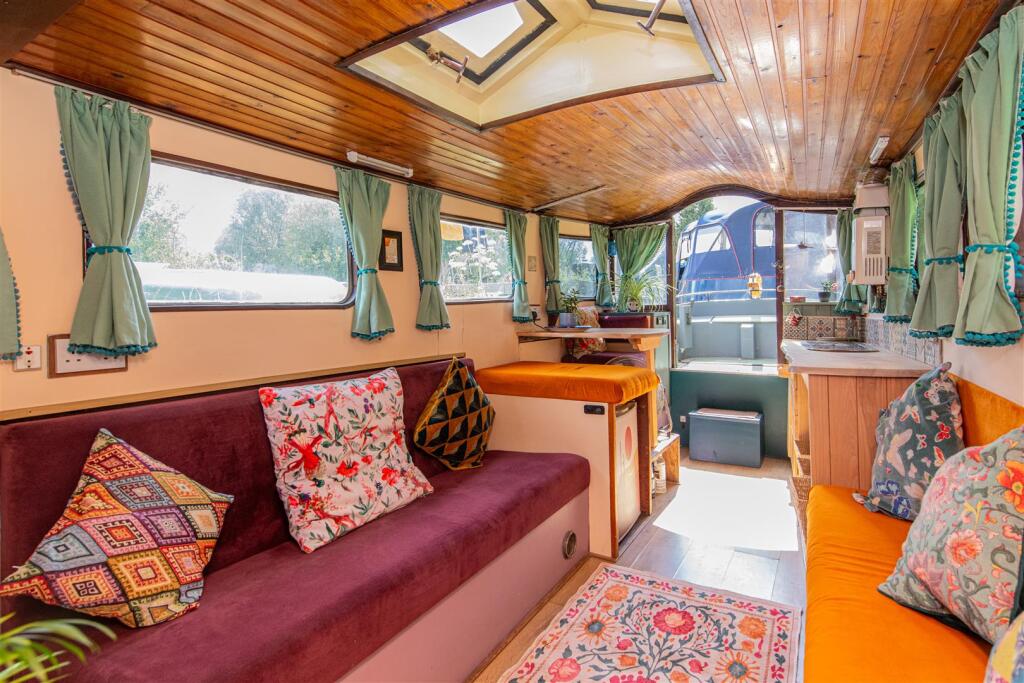 Addington Road, Woodford - More