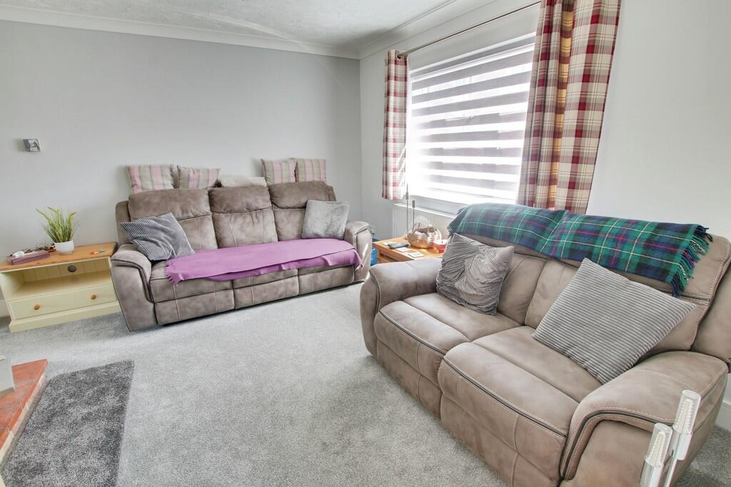 House in King's Lynn and West Norfolk, Heacham - More