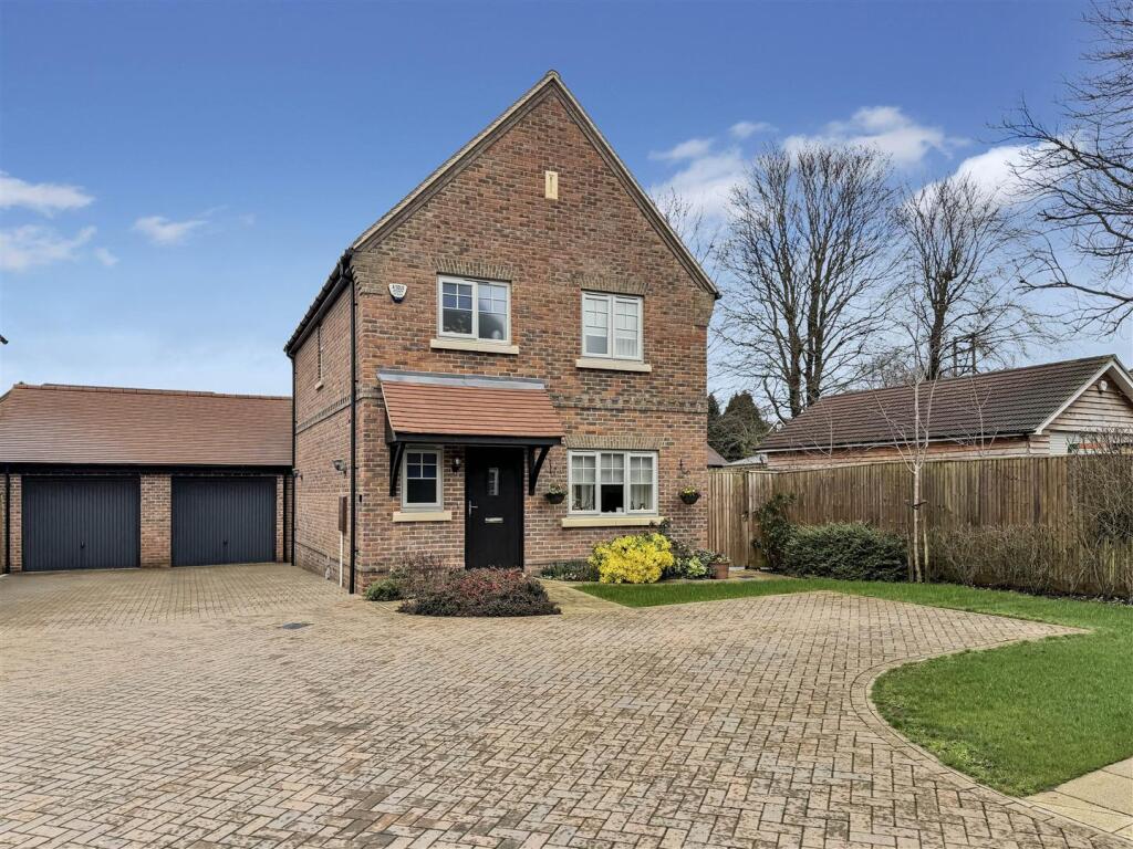Main image of property: Paddock Close, Sonning Common