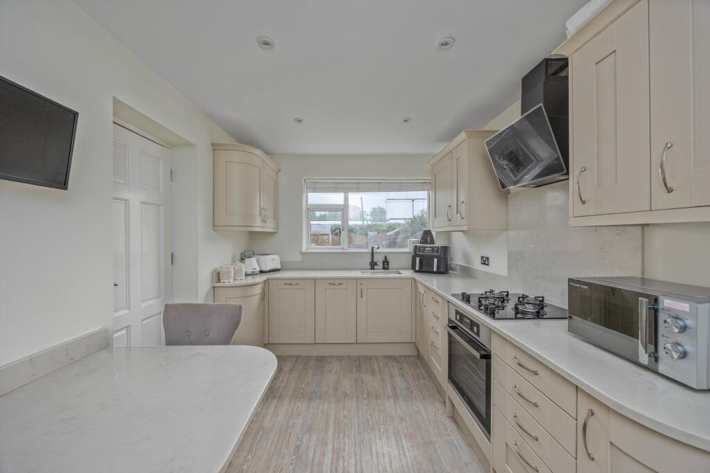 House in Walsall, Ryders Hayes, High Heath - More