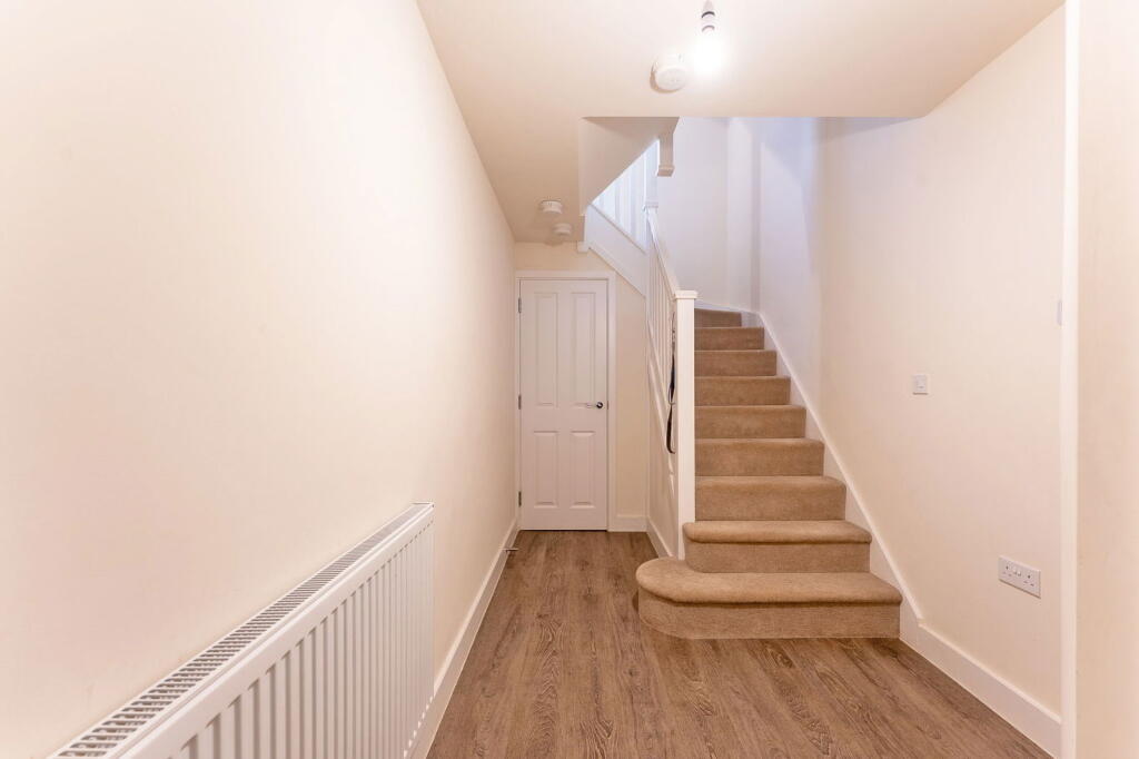 Biddenham Park Way, Bedford, Bedfordshire, MK40 photo 2