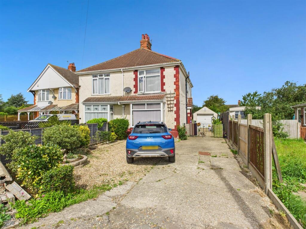 3-bed semi-detached on Alford Road, Mablethorpe, £259,950