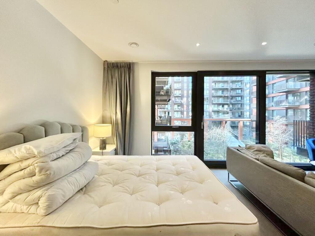 Studio flat for rent
