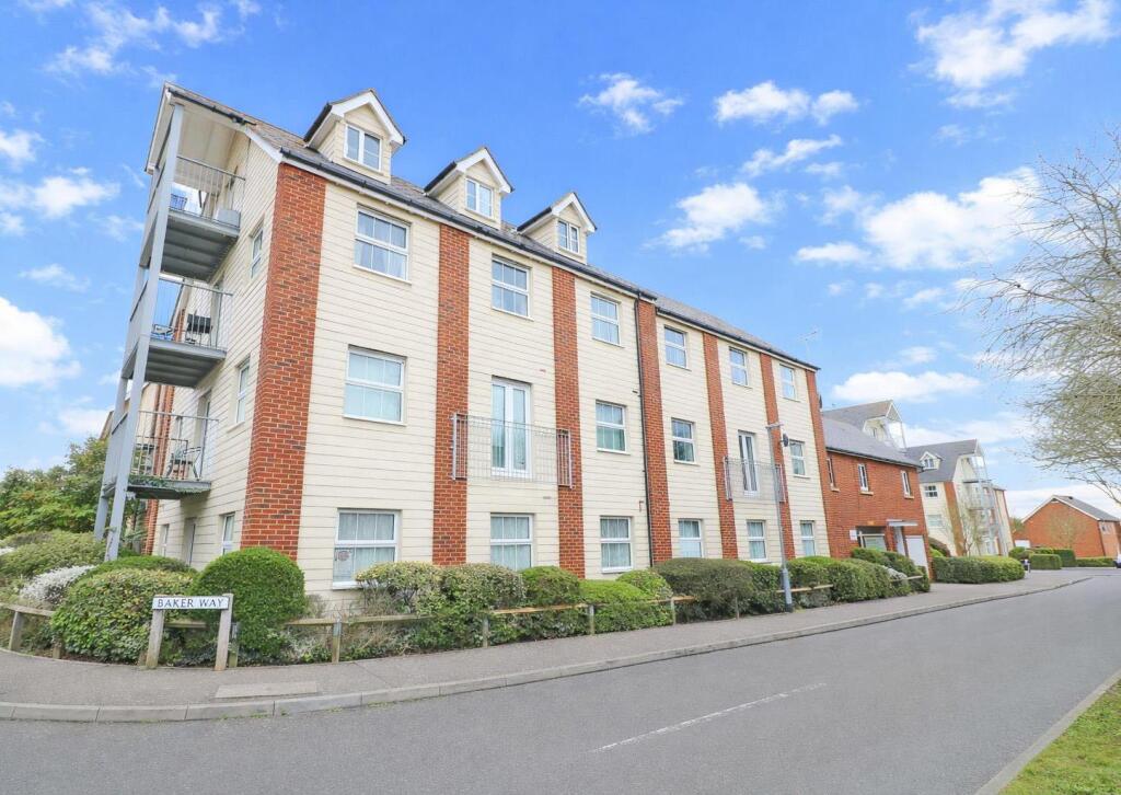 2-bed flat on Baker Way, Witham, £210,000