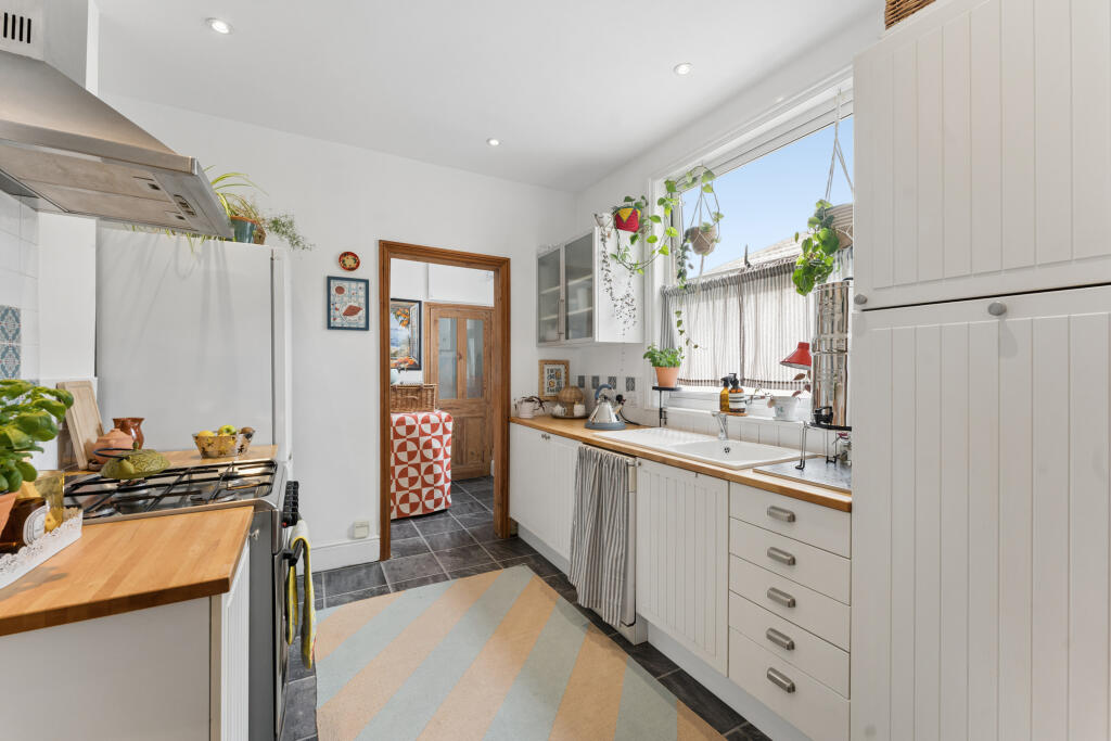 Apartment in London - View 4