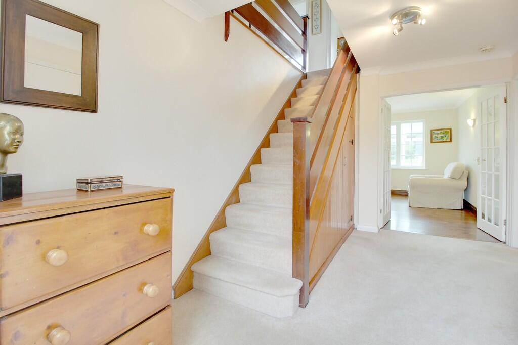 House in Mid Sussex, Lucastes, Haywards Heath - More