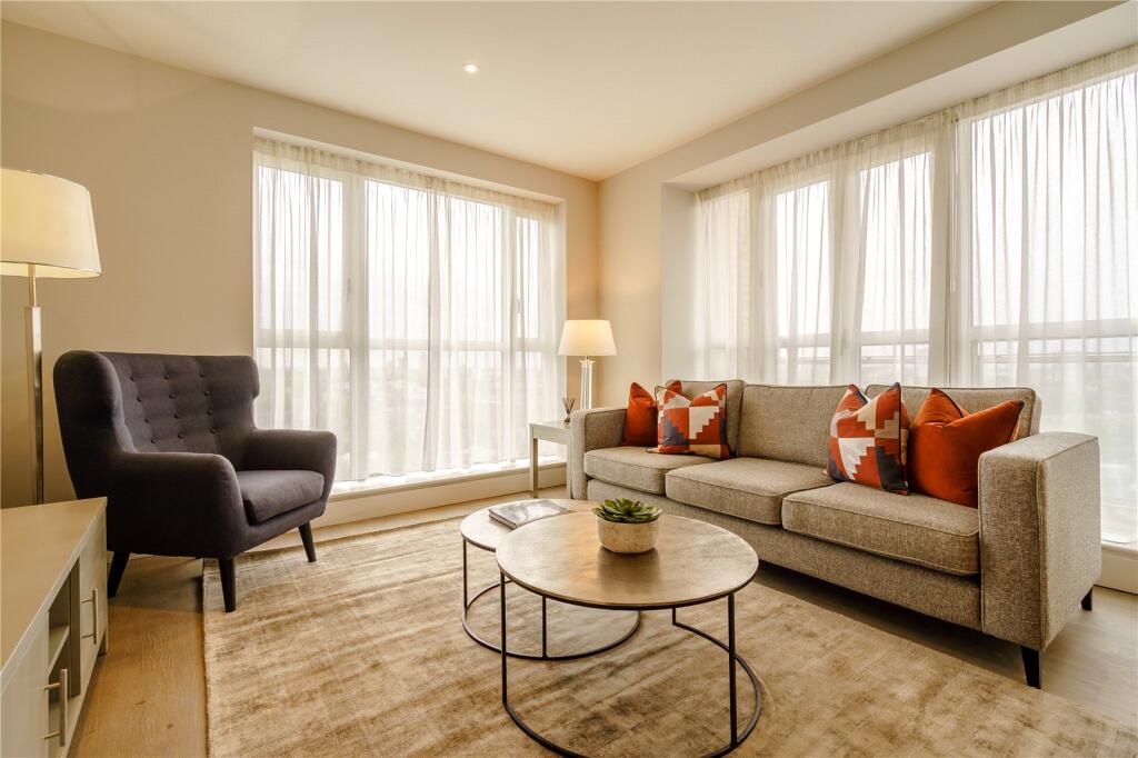 Main image of property: Circus Apartments, Canary Wharf, E14