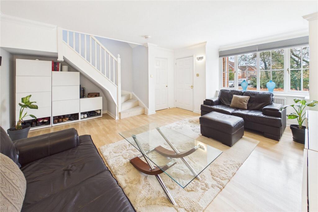 Two Rivers Way, Newbury, Berkshire, RG14 photo 2