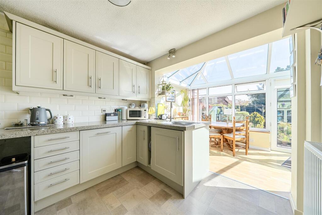 104 Severn Way, Cressage, Shrewsbury, SY5 6DS photo 4