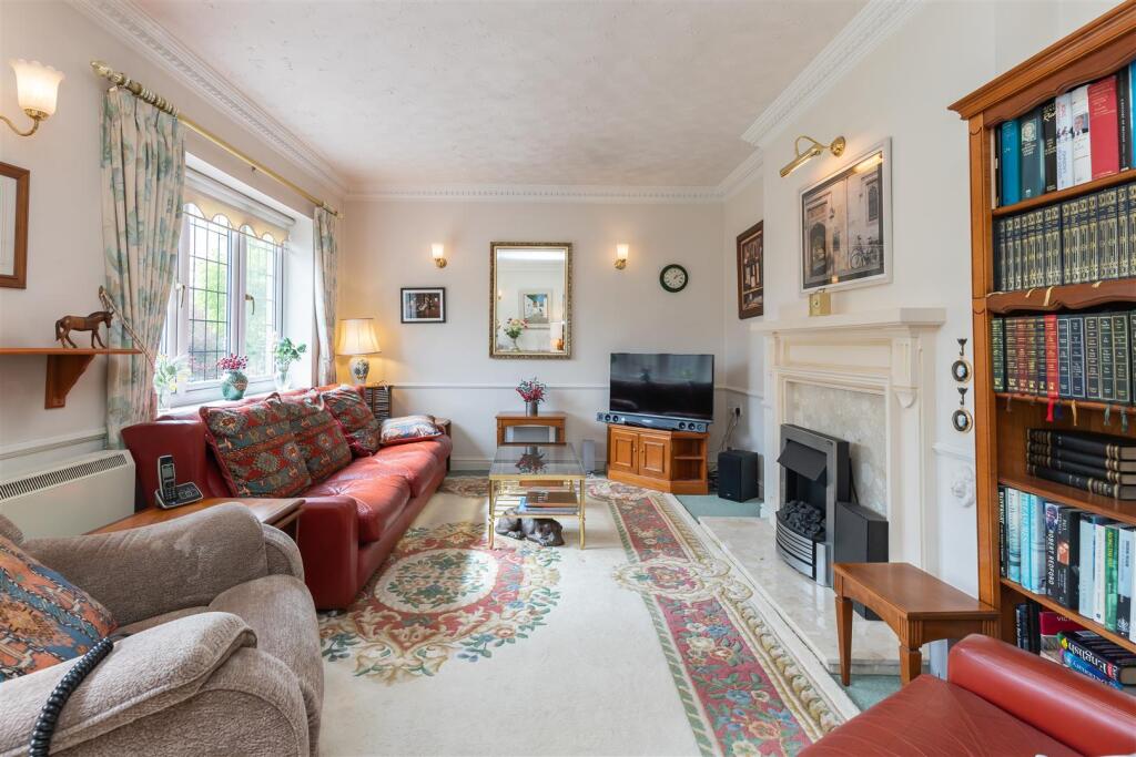 1, Windrush Court, The Hill, Burford photo 2
