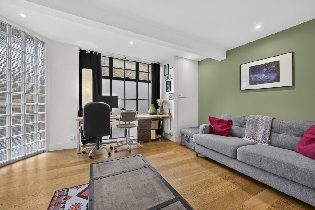 House in London - View 3