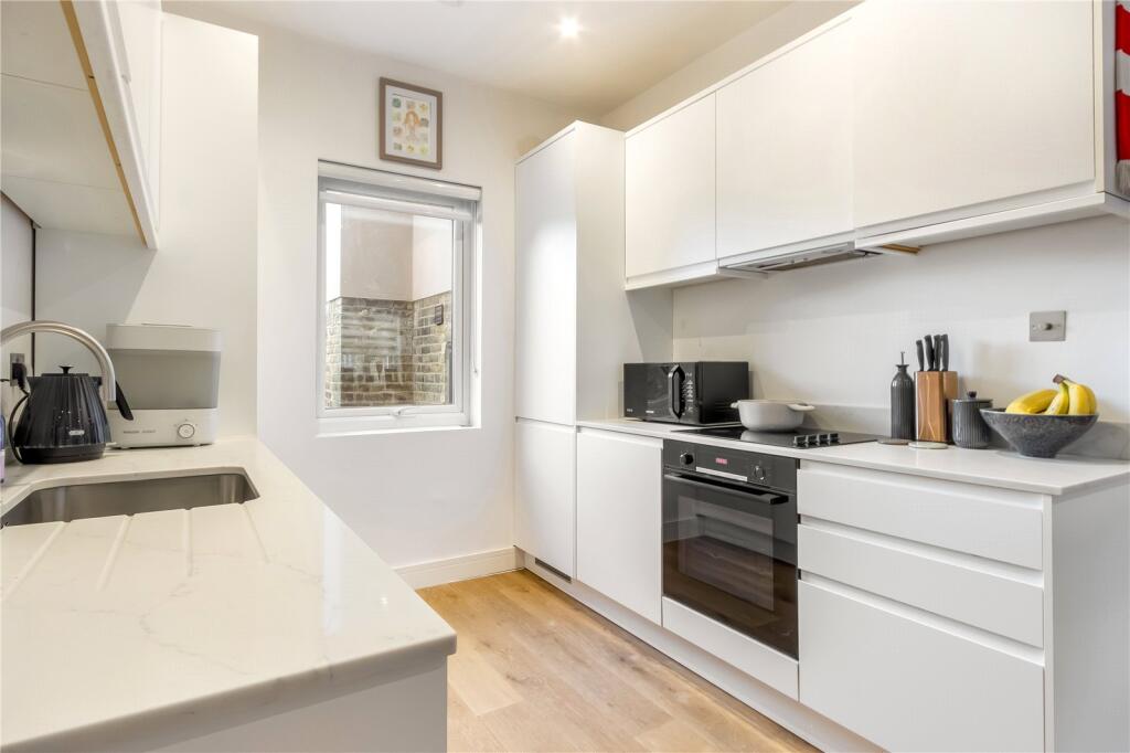 Apartment in London - View 2