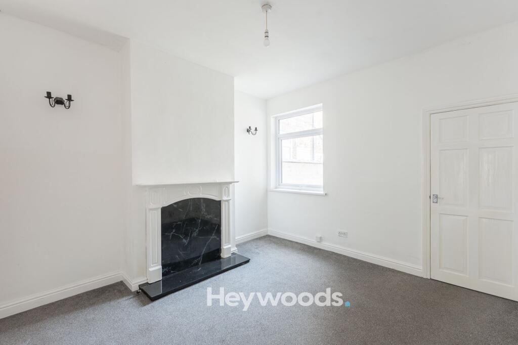 House in Stoke-on-Trent, Sneyd Green - View 2