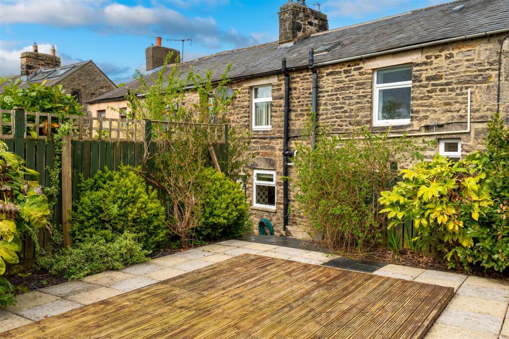 Main image of property: 3 Baynes Cottages, Low Bentham