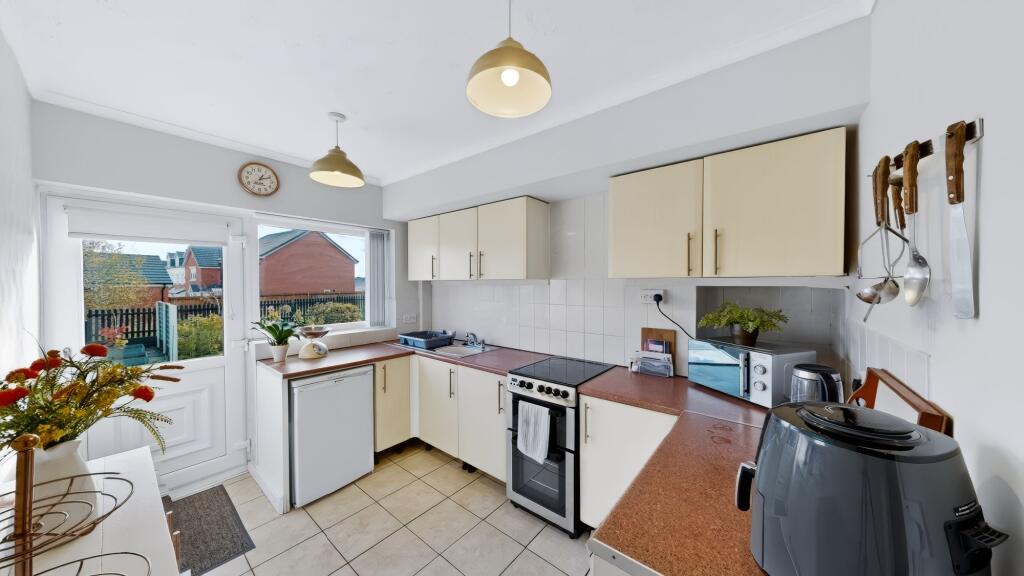 House in Bolton - View 5
