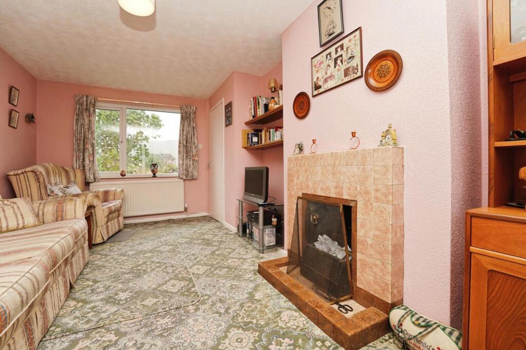 House in Stroud, Cam - View 4