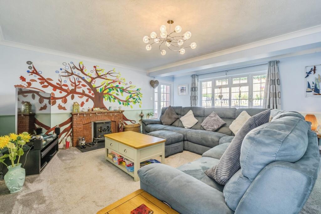 Paddock Close, PLYMOUTH, Devon, PL9 photo 3