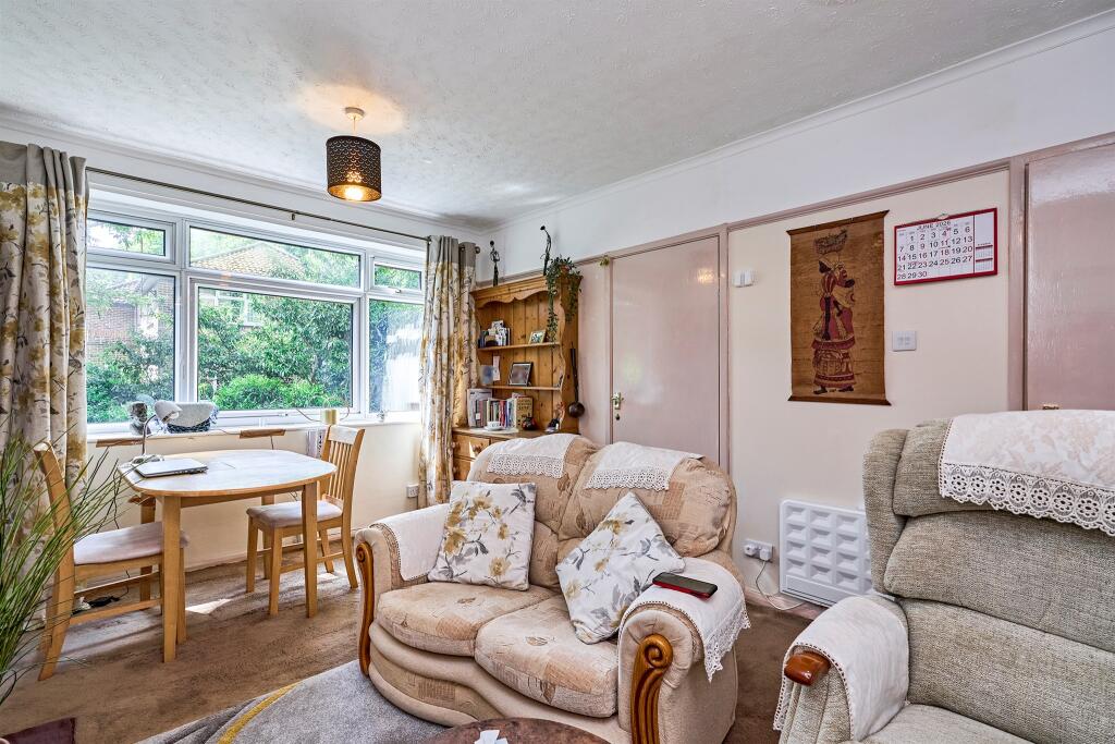 Apartment in Wolverhampton, West Midlands - More