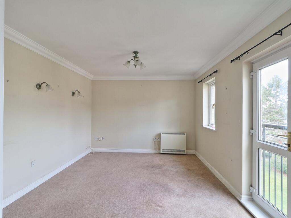 Crosshall Road, Eaton Ford, St Neots, PE19 photo 2