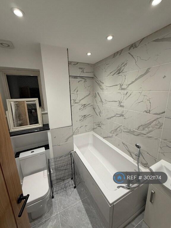 House in Dartford, Bean - View 4