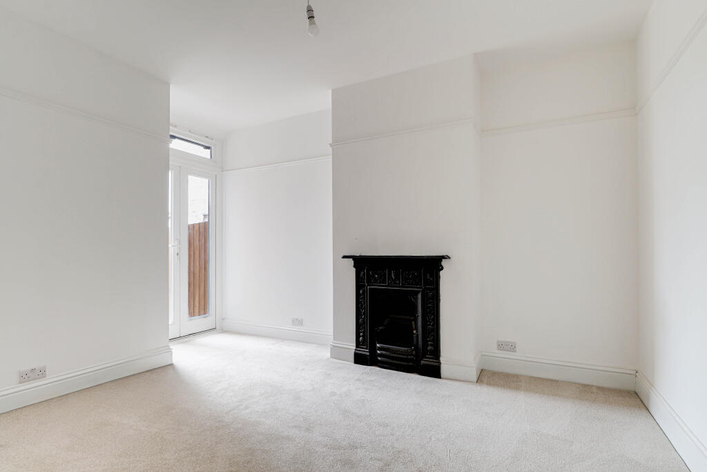 House in St Albans, Townsend - View 2