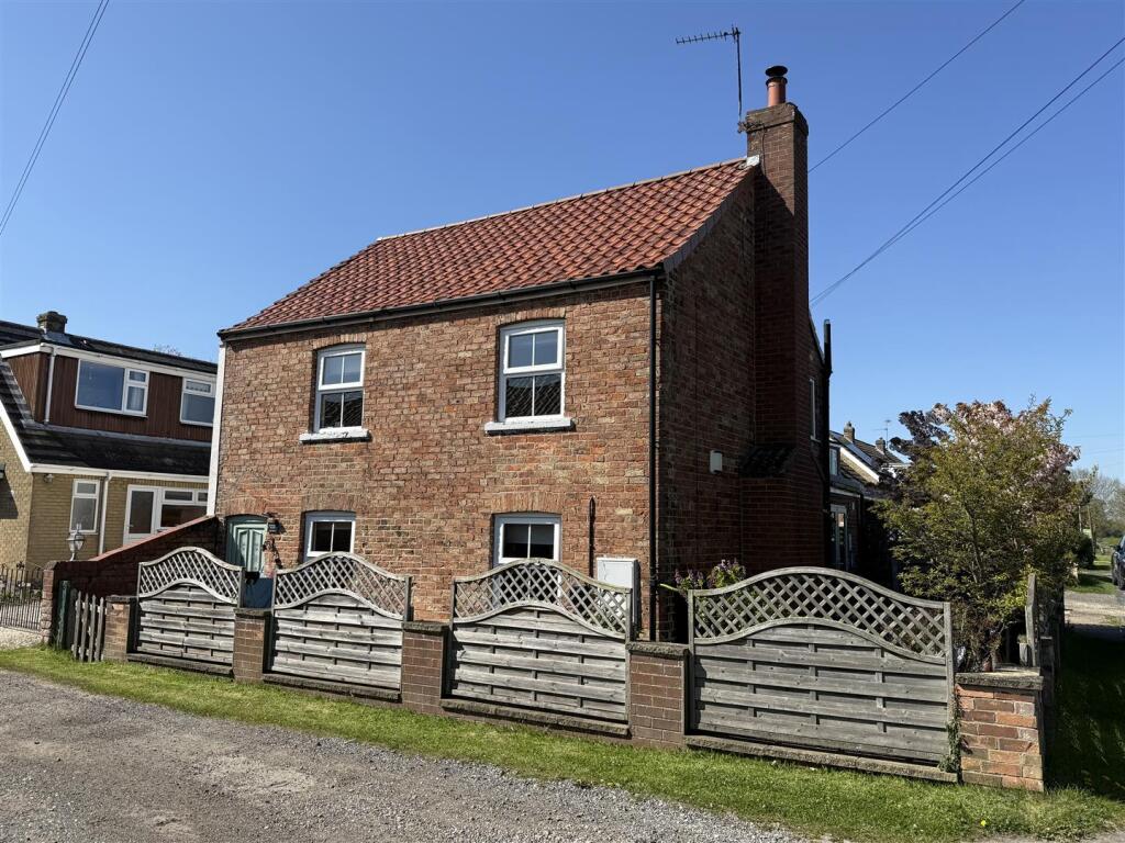 Main image of property: Mill Lane, Gilberdyke,
