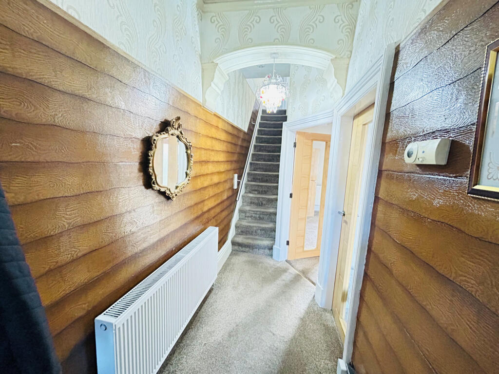 New Hall Lane,  Preston, PR1 photo 3