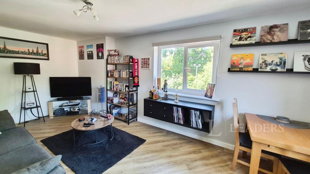Wickham Road, Fareham, Hampshire - View 2