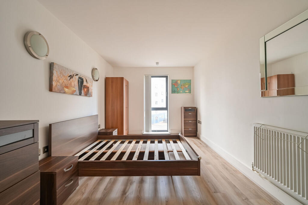 Apartment in London - View 5
