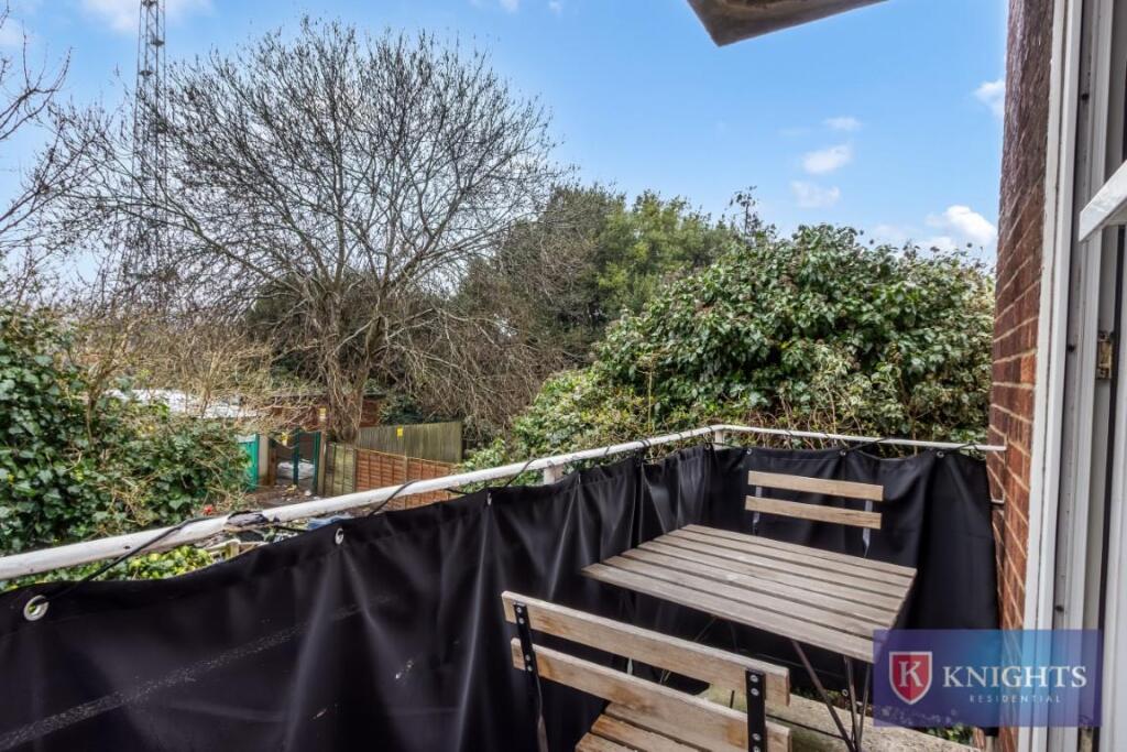 Apartment in London - View 3