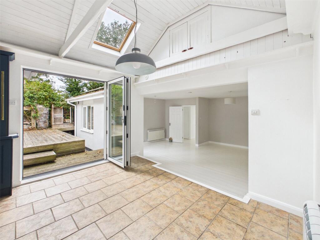 House in Plymouth - View 5